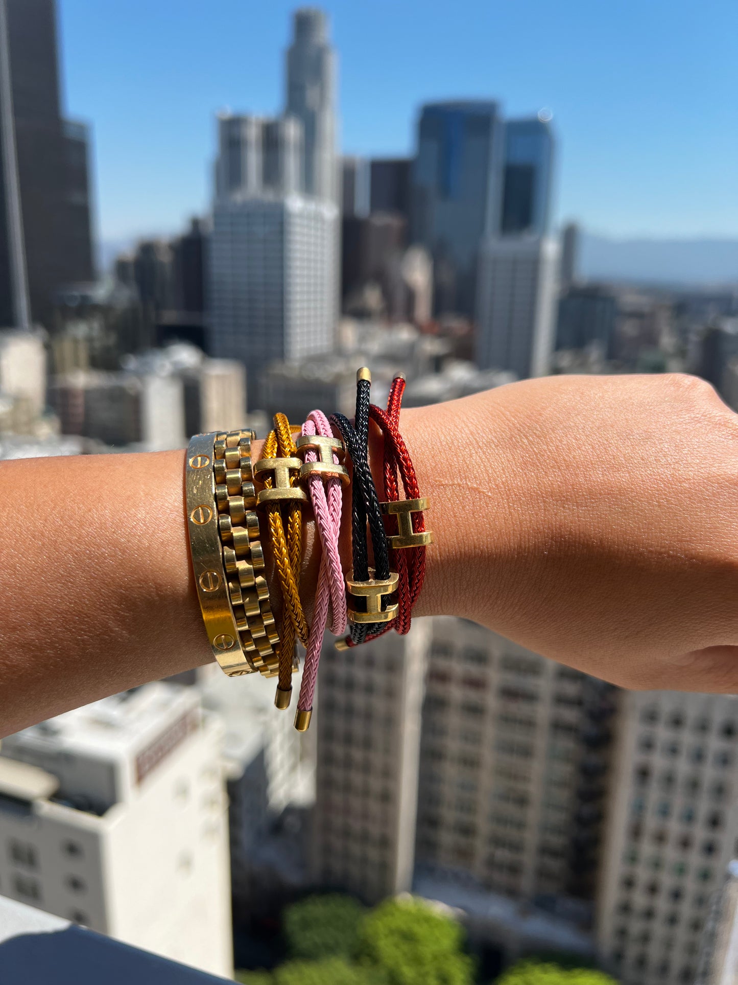 H&H TIE BRACELET