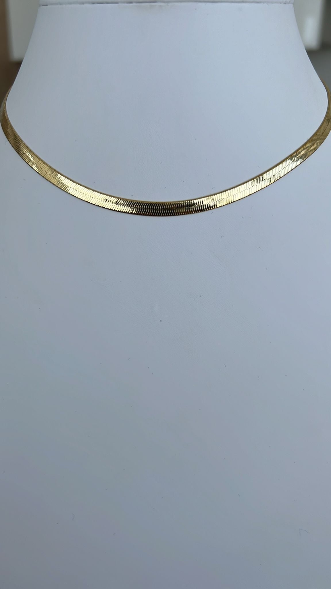 HERRINGBONE GOLD NECKLACE