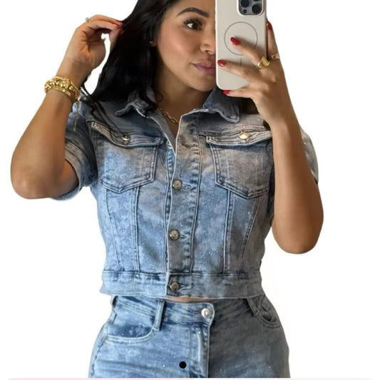 Luna Denim Shortsleeve Jacket with Flower Wash Design - Casual Women's Style -
Womenswear