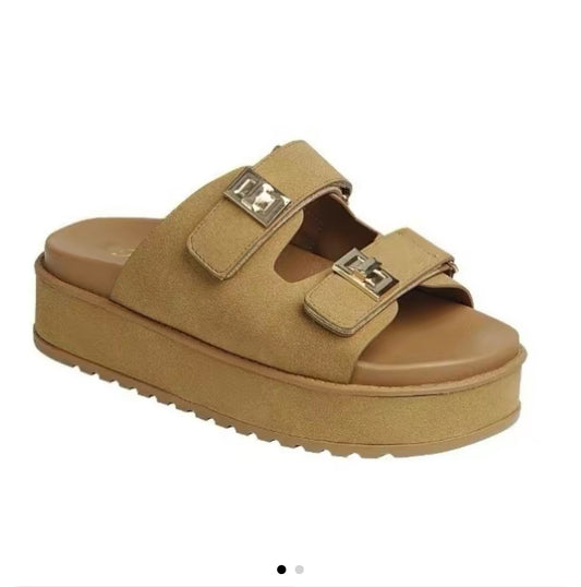 ELIZABETH SLIDES PLARFORM