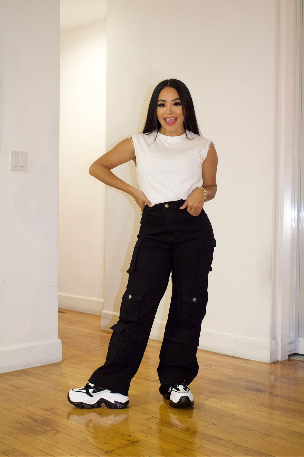 WHITE FRINGE CROP TOP